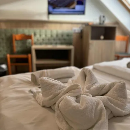 B&B Castle Wellness 페치